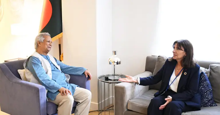 প্রধান উপদেষ্টা ও প্যারিসের মেয়র